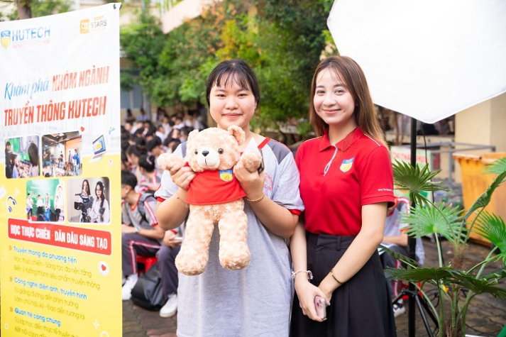 HUTECH công bố chính sách học bổng tuyển sinh khóa 2026 9