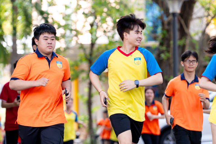 Cùng chạy việt dã, HUTECH-ers lan tỏa tinh thần trẻ trung - năng động - bản lĩnh 52