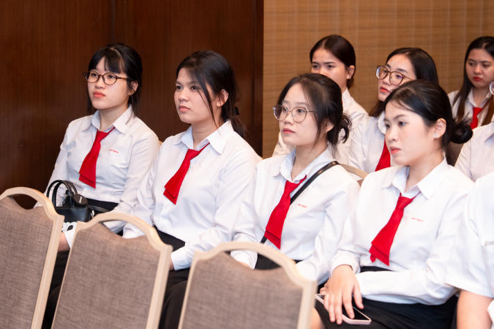 Sinh viên Quản trị khách sạn nâng tầm kỹ năng nghề tại Sheraton Saigon Hotel 42