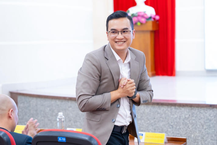 [Video] Sôi nổi buổi giao lưu cùng ca sĩ Ngô Kiến Huy và thăm khám sức khỏe răng miệng của sinh viên HUTECH 29