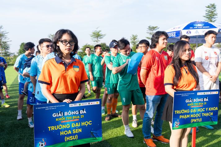 [Video] HUTECH xuất sắc giành ngôi vị Á quân Giải bóng đá Khối thi đua 21 năm học 2024-2025 23