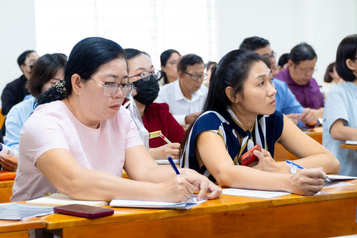 Nâng cao chất lượng đánh giá sinh viên: HUTECH tổ chức tập huấn coi thi đợt 2, năm học 2024-2025 82