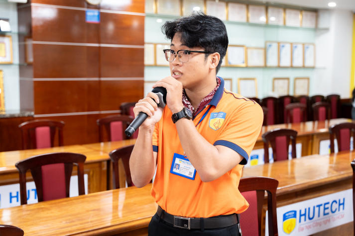 HUTECH-ers explore the potential of AI in media with expert from Macquarie University 86