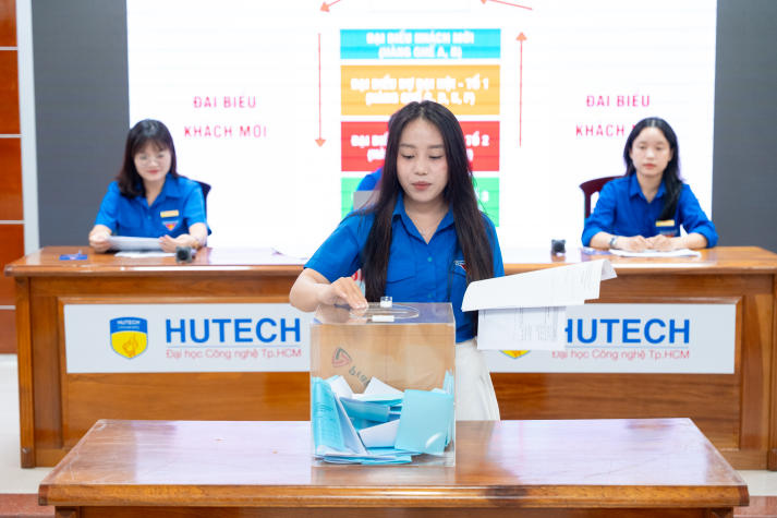 Hội nghị đại biểu Đoàn TNCS Khoa KHXH&QHCC: Sức trẻ lên đường dấn thân đổi mới 37