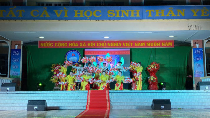 [Gương mặt tân sinh viên] Lê Phương Uyên và hành trình 15 năm tỏa sáng cùng những bước nhảy 33