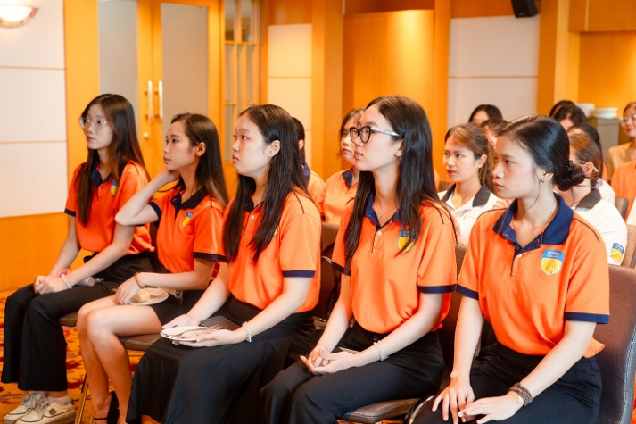 Tham quan Renaissance Riverside Hotel Saigon, sinh viên Quản trị khách sạn VKIT tìm hiểu cơ hội nghề nghiệp “5 sao” 15