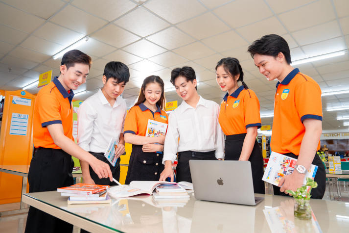 Sinh viên HUTECH đăng ký học phần Học kỳ phụ - Học kỳ 2 năm học 2025-2026 từ ngày 04/03 9