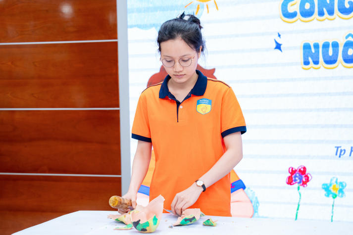 “Khui heo xinh” cùng Khoa Marketing - Kinh doanh quốc tế, thu hơn 21 triệu đồng cho hoạt động cộng đồng 81