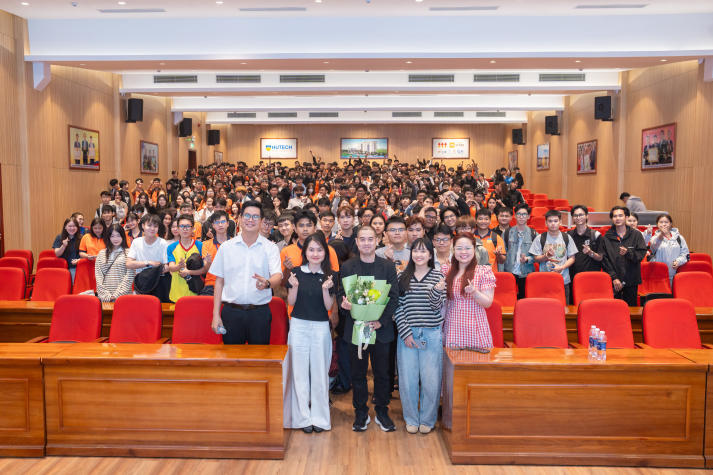 Sinh viên Khoa Quản trị kinh doanh học kỹ năng tuyển dụng cùng Công ty TNHH HR1 Vietnam Holdings trước kỳ thực tập 120