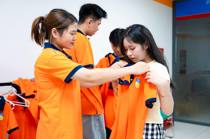 Hướng dẫn làm thủ tục nhập học cho tân sinh viên HUTECH khoá 2025 163