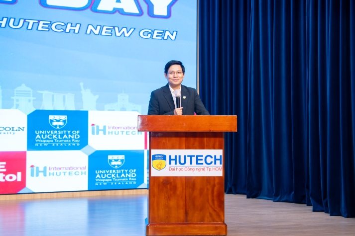 TÂN SINH VIÊN KHÓA 2025 CHÍNH THỨC BƯỚC VÀO HÀNH TRÌNH KHỞI ĐẦU CỦA NHỮNG ƯỚC MƠ 21