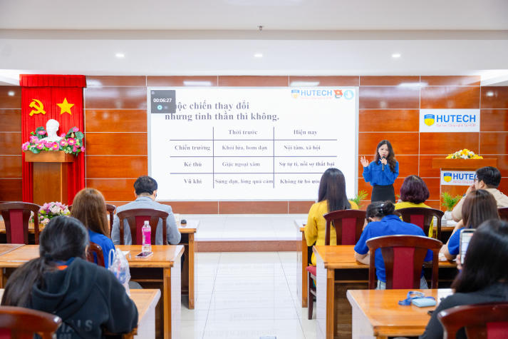 Khi sinh viên Khoa Quản trị kinh doanh trở thành những người truyền cảm hứng 40