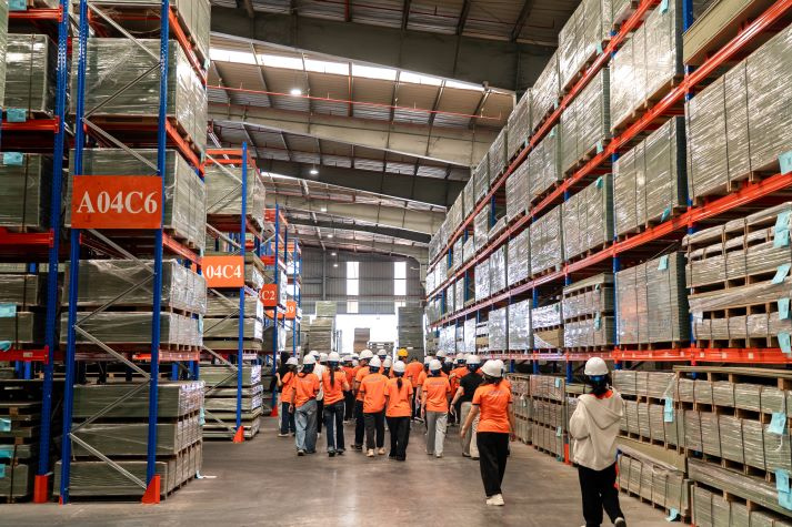 Khám phá công nghệ sản xuất tại Nhà máy KES, sinh viên Kiến trúc - Xây dựng mở rộng tư duy thiết kế kiến trúc, nội thất 41