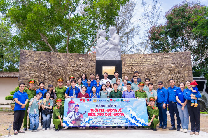 [Ảnh] Chi bộ 17 HUTECH nối dài tinh thần bảo vệ chủ quyền biển đảo tại Đồn Biên phòng Cần Thạnh (Cần Giờ) 176
