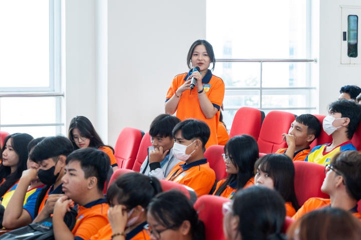 CEO Đỗ Phương Thảo “bẻ khóa” giúp tân sinh viên hiểu rõ bản thân 72