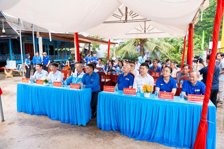 [Video] Khánh thành nhiều công trình ý nghĩa tại mặt trận Mùa hè xanh Đồng Tháp 2025 99