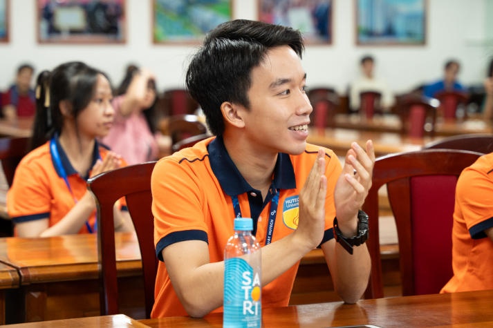 Top 16 HUTECH Young Leaders 2024 tranh tài kịch tính để về “nhà chung” 17