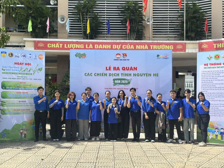 Mùa hè xanh HUTECH mặt trận TP.HCM: Hoàn thiện nhiều công trình ngay tuần đầu sau ra quân 71