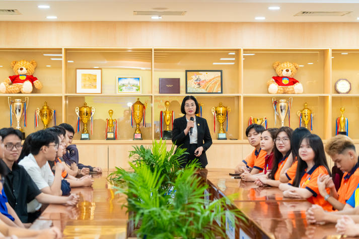 Kỹ năng - tư duy - thương hiệu cá nhân: Hành trang sinh viên Khoa Luật trong thời đại chuyển đổi số 40