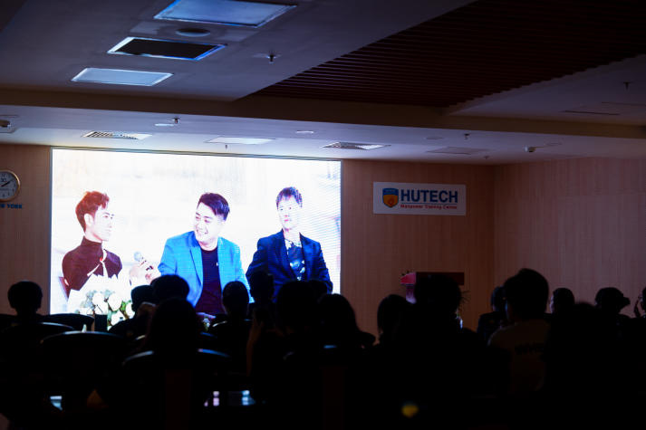 Sinh viên Quản trị sự kiện HUTECH học bí quyết “Cần xếp gì vào Concept?” cùng đạo diễn Loki Vũ 19