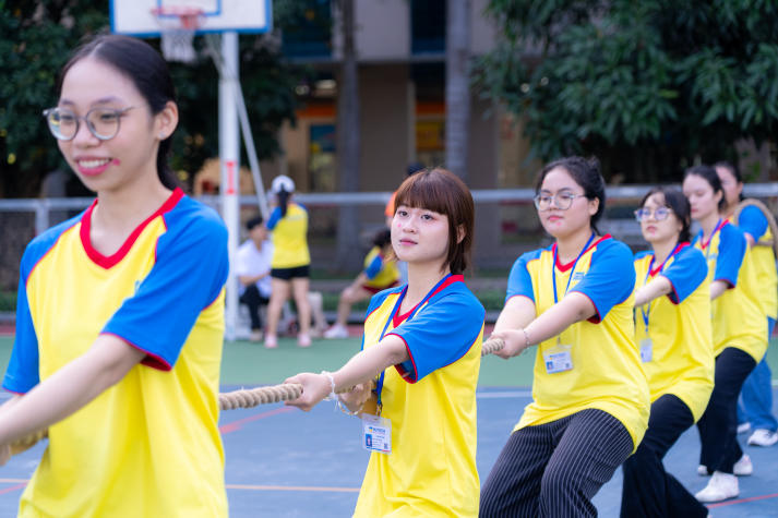 Sinh viên Nhật Bản học, Hàn Quốc học HUTECH “cháy” hết mình tại hội thao, lan tỏa tinh thần đoàn kết 50