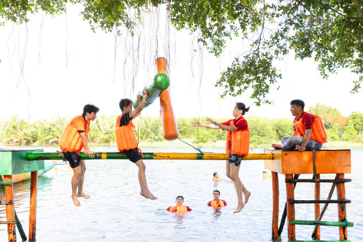 [Ảnh] Sinh viên Viện Văn hóa - Nghệ thuật - Thể thao khuấy động sức trẻ tại Hội trại kết nối CAS’s Camp 2026 49