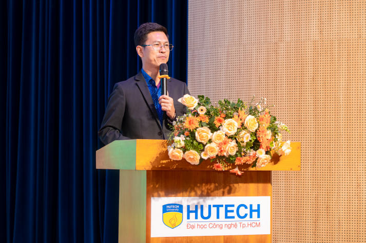 Tân sinh viên Khoa Luật khóa 2025 chính thức bước vào hành trình chinh phục kiến thức pháp lý 29