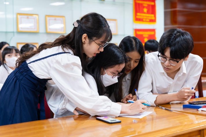 Sinh viên Khoa Trung Quốc đọ sức tiếng Trung tại cuộc thi “Hán ngữ tranh bá” 44