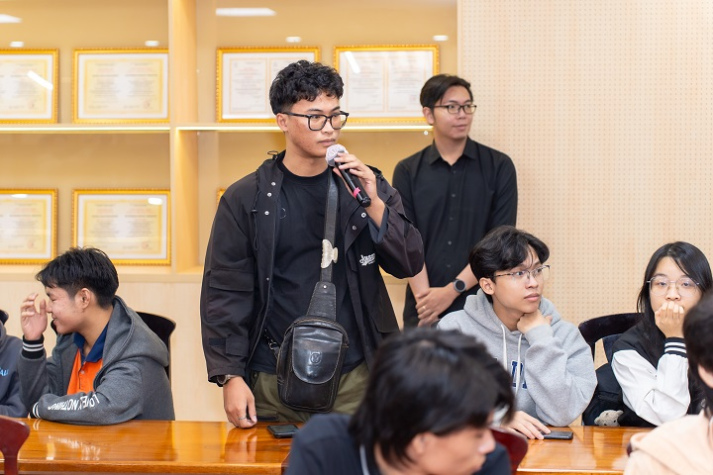 Giảng viên và sinh viên Khoa Kiến trúc - Mỹ thuật tăng cường ứng dụng công nghệ sáng tạo trong hoạt động dạy và học 53