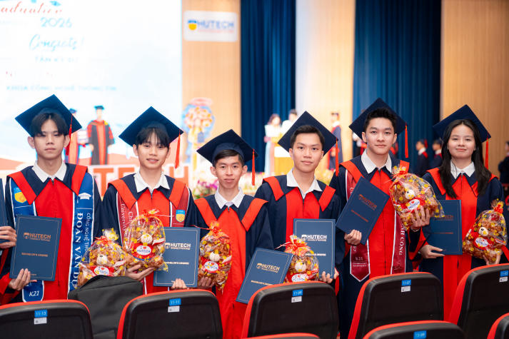 Thông báo đăng ký tham dự Lễ trao bằng tốt nghiệp tháng 04 năm 2026 11