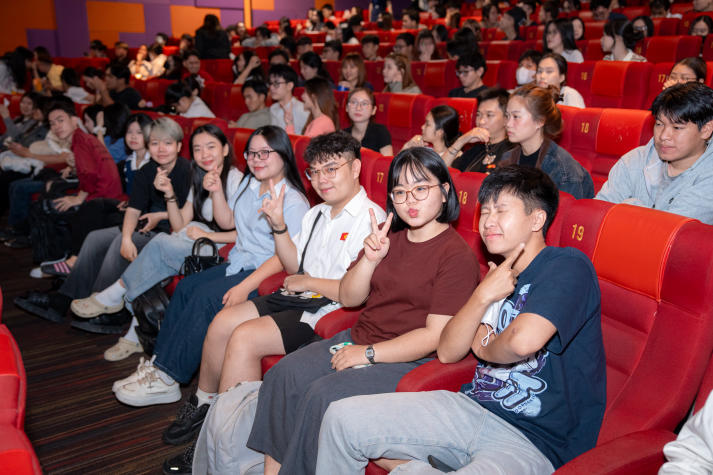 [Video] Tiếp cận điện ảnh cùng dàn diễn viên “Tử chiến trên không”, sinh viên HUTECH mở rộng góc nhìn nghệ thuật 58