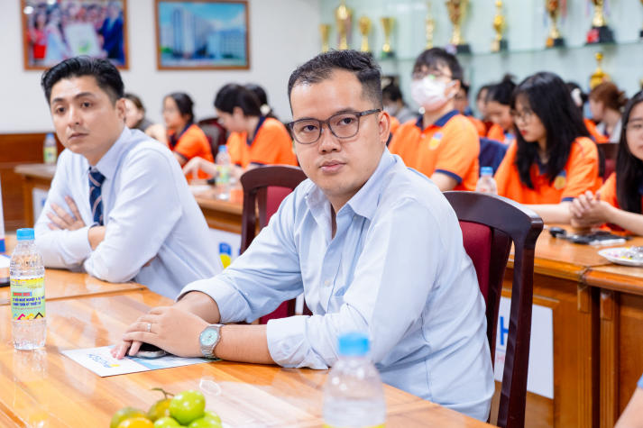 [Video] Sinh viên Khoa Tài chính - Thương mại “giải mã” Fintech, định hướng nghề nghiệp thời đại 4.0 32