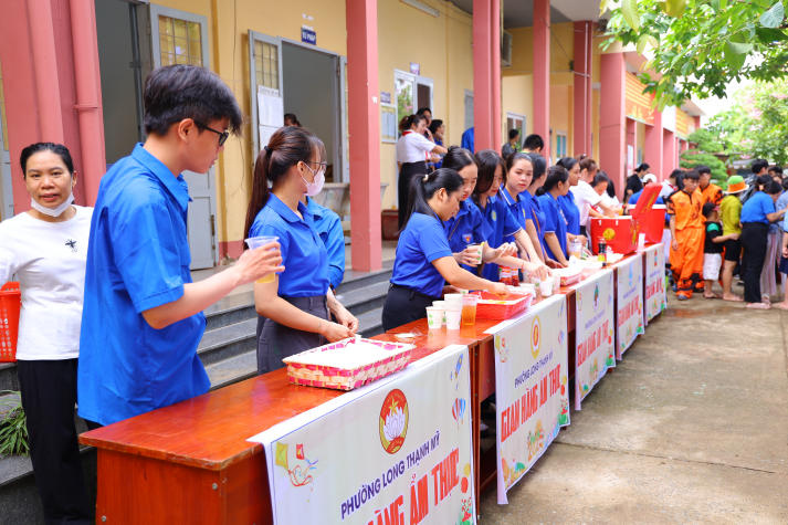 Sinh viên Khoa Thú y - Chăn nuôi tiếp lửa yêu thương tại Ngày hội thiếu nhi phường Long Thạnh Mỹ (TP. Thủ Đức) 62