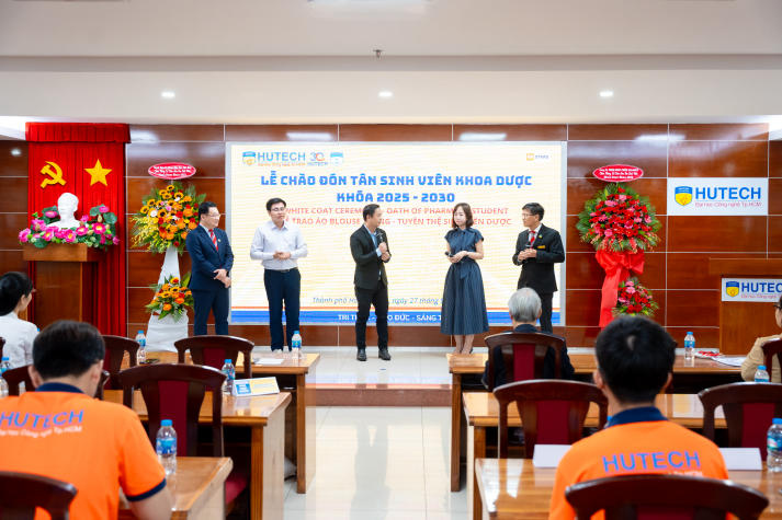 [Video] Dấu ấn đầu đời Blouse trắng: Tân sinh viên Khoa Dược chính thức bước vào hành trình mới 133