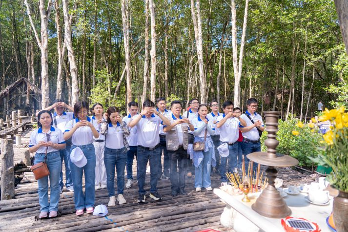 [Ảnh] Khoa Tài chính - Thương mại kỷ niệm 17 năm thành lập, nối dài hành trình “Kết nối yêu thương” 24