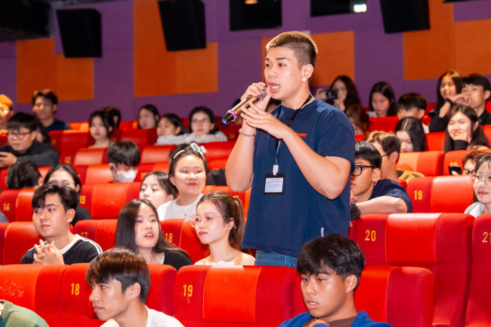 Giao lưu cùng đoàn phim “Cục vàng của ngoại”: Sinh viên Truyền thông - Điện ảnh học nghề từ hậu trường điện ảnh 93