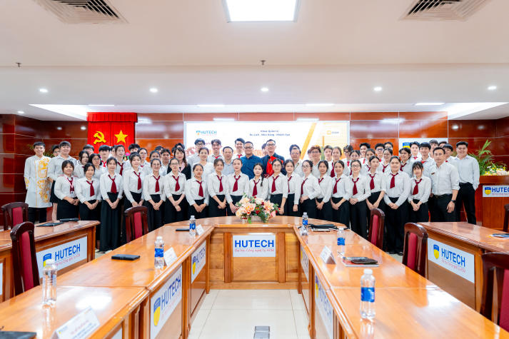 Trang bị kỹ năng làm việc trong môi trường VUCAH và đa văn hóa cho sinh viên HUTECH 77