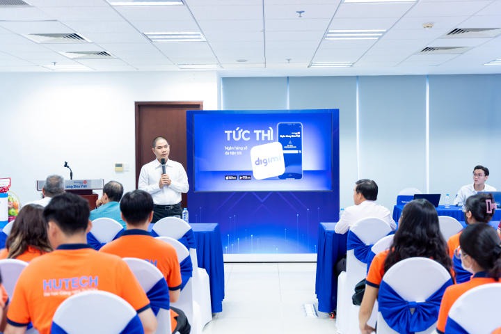 [Video] Sinh viên Khoa Luật HUTECH gặp gỡ chuyên gia, tìm hiểu cơ hội nghề nghiệp tại Ngân hàng Bản Việt 57