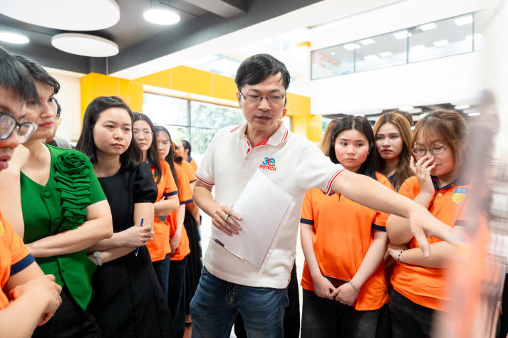 Triển lãm poster dự án doanh nghiệp - dấu mốc trưởng thành của sinh viên Khoa Tài chính - Thương mại HUTECH 94