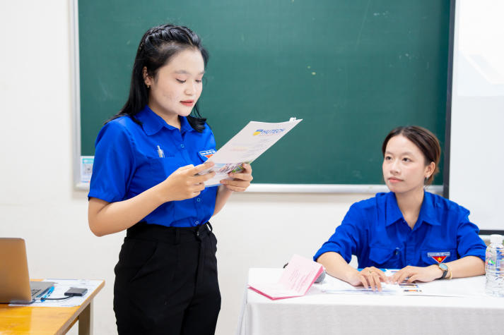 Hội nghị kiện toàn Ban Chấp hành Đoàn Khoa Tiếng Anh ghi dấu đổi mới nhân sự nhiệm kỳ 2024-2027 24