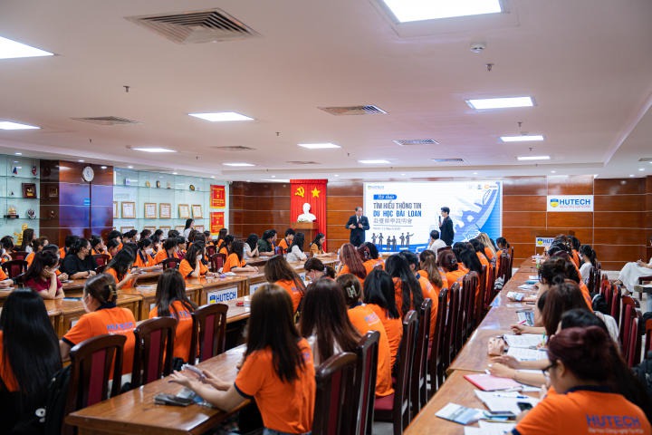 Sinh viên Khoa Trung Quốc học tìm hiểu về cơ hội học tập tại Đài Loan 8