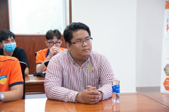 Khoa Xây dựng tuyên dương sinh viên tiêu biểu HK1 năm học 2022 - 2023 20