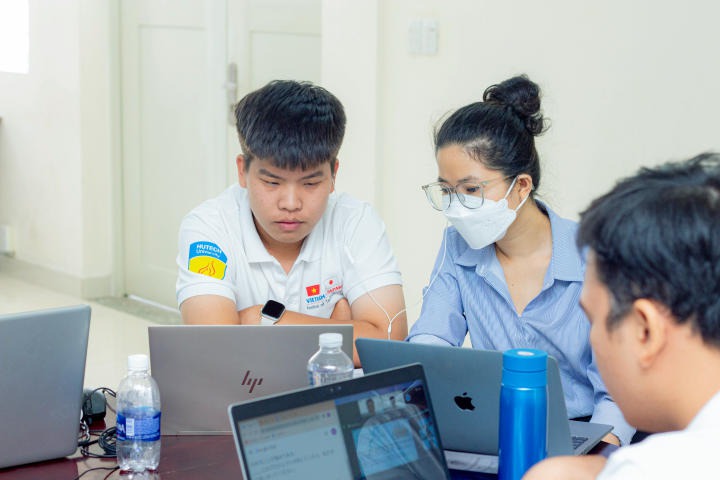 Sinh viên VJIT hào hứng với Workshop Quốc tế “Sri’s Introduction To Innovation” 27