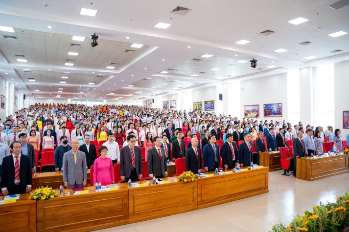 [Video] HUTECH long trọng tổ chức Lễ kỷ niệm 41 năm Ngày Nhà giáo Việt Nam 228