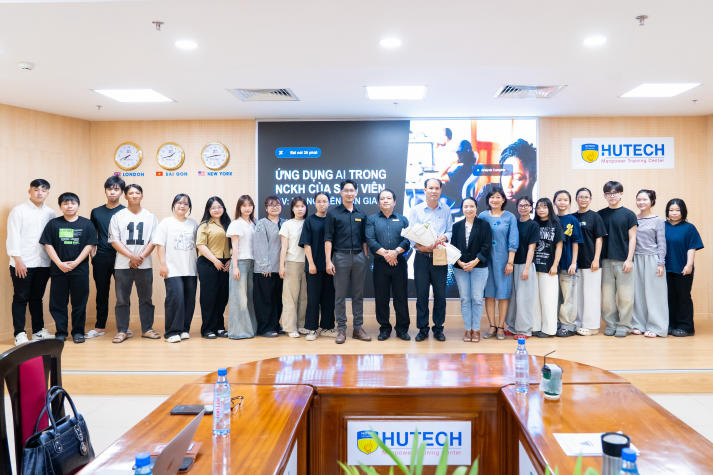 Mở rộng tư duy nghiên cứu bằng AI: Sinh viên Khoa Kiến trúc - Mỹ thuật học cách biến ý tưởng thành đề tài khoa học 80