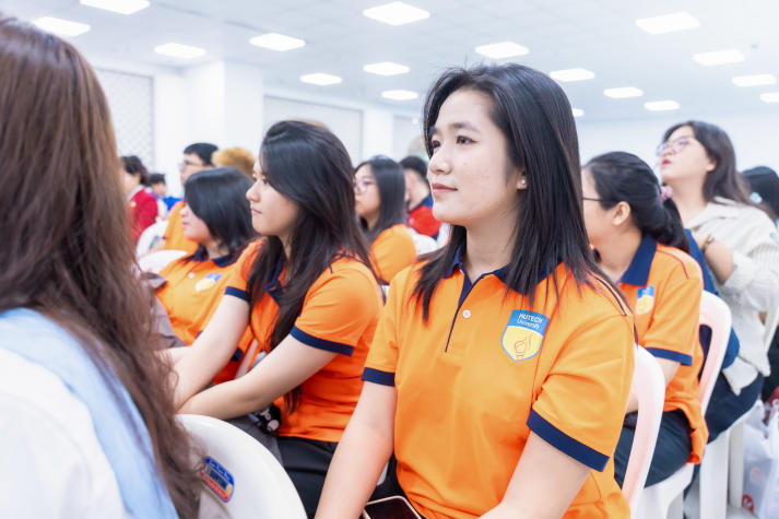 Diễn đàn Quảng cáo sáng tạo 2025 truyền cảm hứng cho thế hệ trẻ HUTECH 37