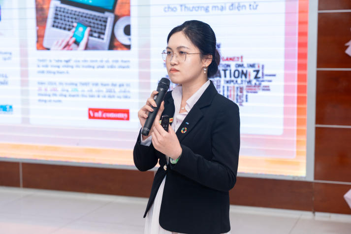 [Video] Tháo gỡ "tơ vò" ngành Thương mại điện tử, sinh viên HUTECH định hình lộ trình nghề nghiệp 90
