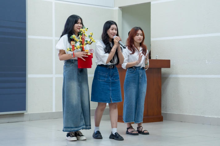 Sinh viên Tâm lý học HUTECH tổ chức talkshow tâm lý và báo cáo dự án chăm sóc sức khoẻ tinh thần “Sóng ấm lan toả” 91