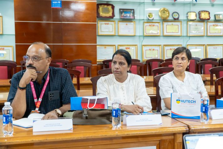 HUTECH làm việc cùng Mahatma Gandhi Kashi Vidyapith, mở thêm nhịp cầu học thuật với giáo dục Ấn Độ 10