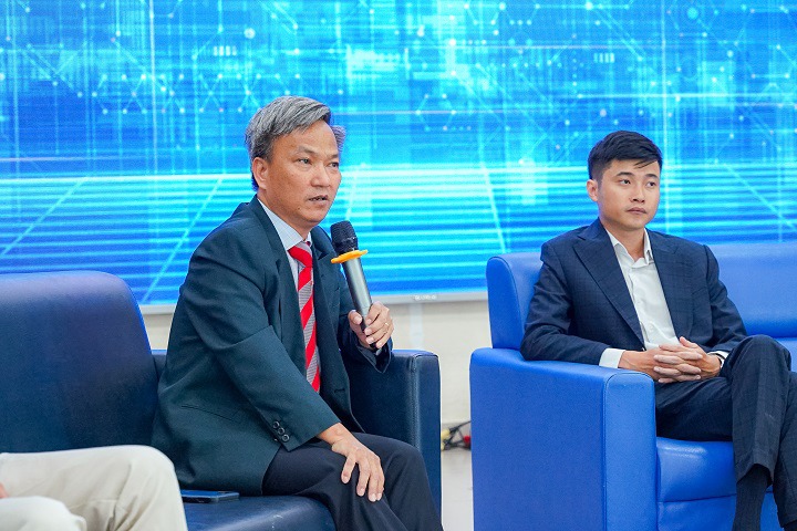 Khoa Công nghệ thông tin HUTECH tưng bừng chào đón tân binh về ngôi nhà chung 125